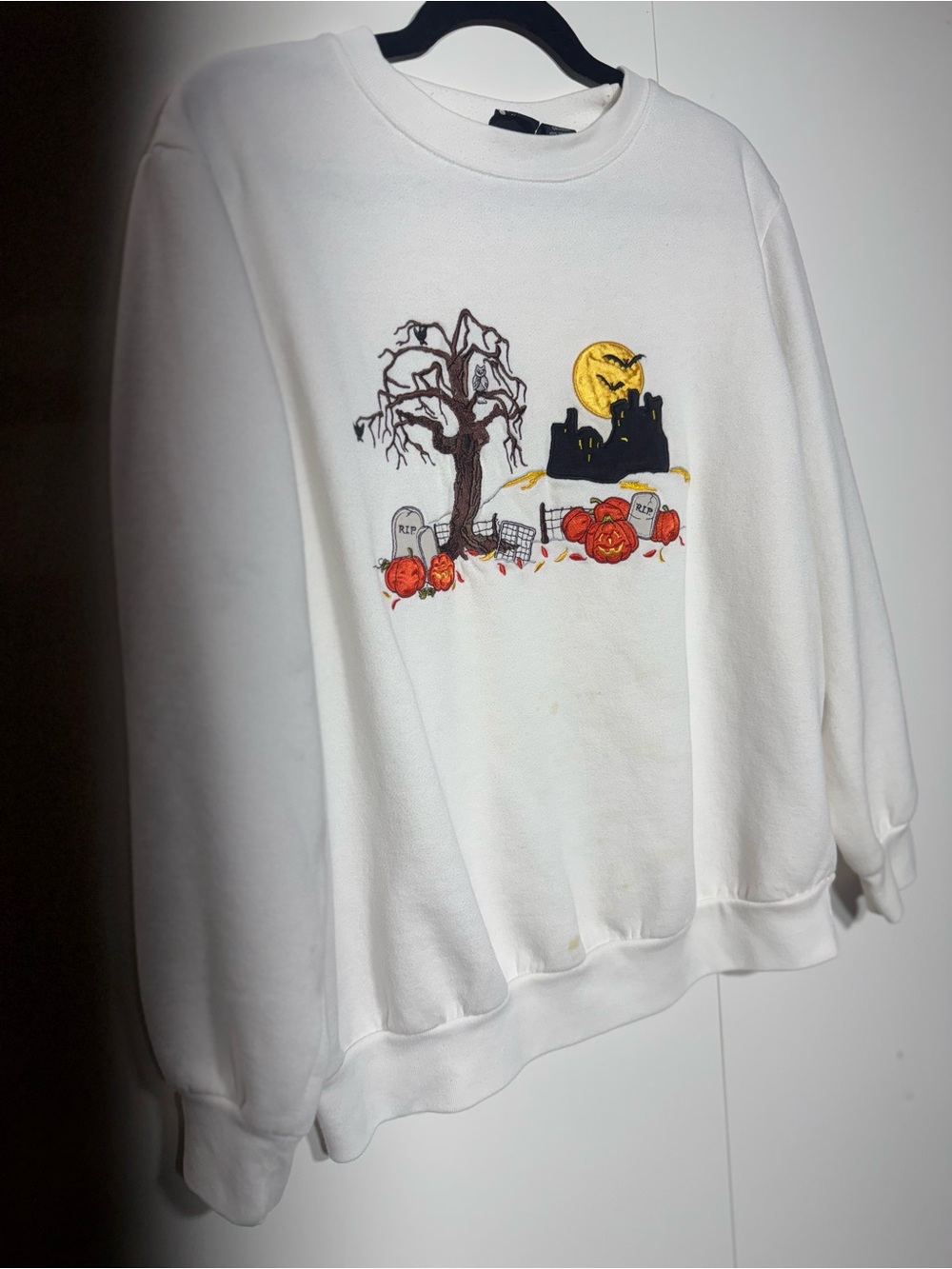 Holiday Editions White Halloween Graphic Crewneck Sweatshirt